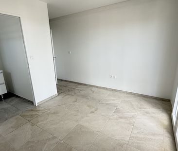 Location Appartement 3 pièces 72m² FORT DE FRANCE 97200 - Photo 4