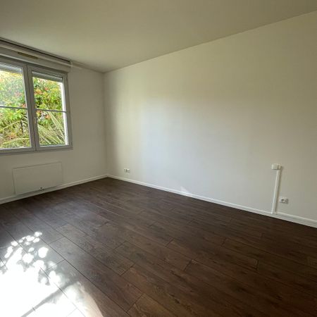 Location Appartement 4 pièces 98m² - Photo 4