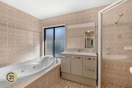 Spacious 5-Bedroom Family Home in the Heart of Cherrybrook! - Photo 5