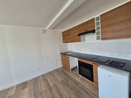 Location Appartement 1 pièce 44m² MAUBEUGE 59600 - Photo 3