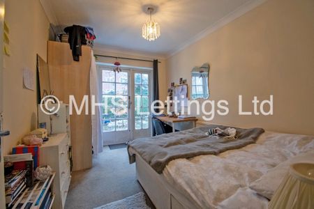 4 Bedroom Mid Terraced House for rent in North Grange Mews - Photo 4