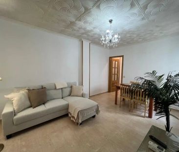 Valencia - Photo 2