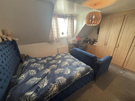 4 bedroom townhouse to rent - Photo 3