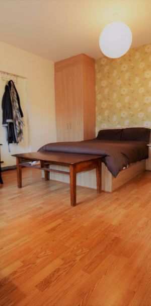 1 bedroom Studio in Flat 5, Leeds - Photo 1