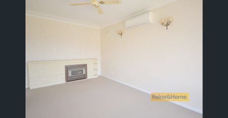 GREAT LOCATION, ROOM FOR ALL THE FAMILY! - Photo 3