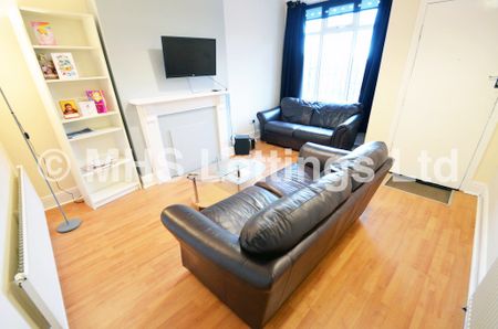 5 Bedroom Mid Terraced House for rent in Hartley Grove - Photo 2