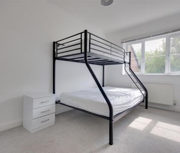 2 bedroom detached house to rent - Photo 4