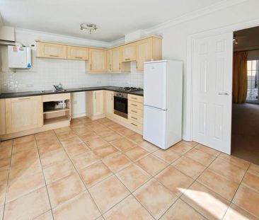 3 bedroom terraced house to rent - Photo 6