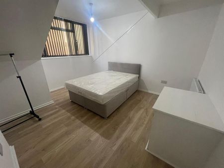 Elford Place East, Leeds - Photo 2