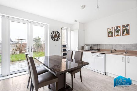 3 bedroom terraced house to rent - Photo 4