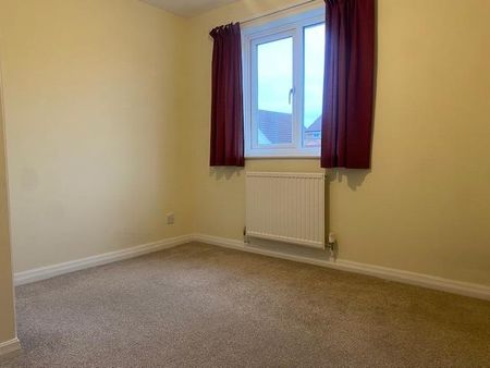 3 bedroom link detached house to rent - Photo 3