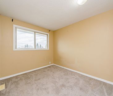 344 Aboyne Place Northeast, Calgary - Photo 2