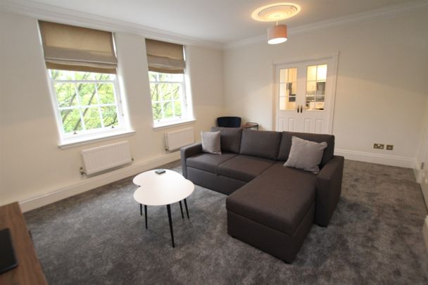 Royal Standard House - Photo 1