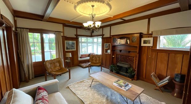 FAMILY LIVING CLOSE TO THE HOSPITAL - Photo 1