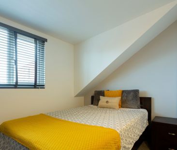 Archery Terrace, Hyde Park, Leeds - Photo 2