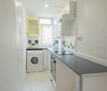 1 bedroom flat to rent - Photo 6