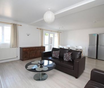 5 bedroom detached house to rent - Photo 5