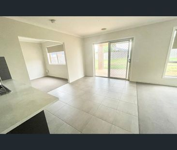 49 Gallery Avenue, Harkness, Vic 3337 - Photo 5