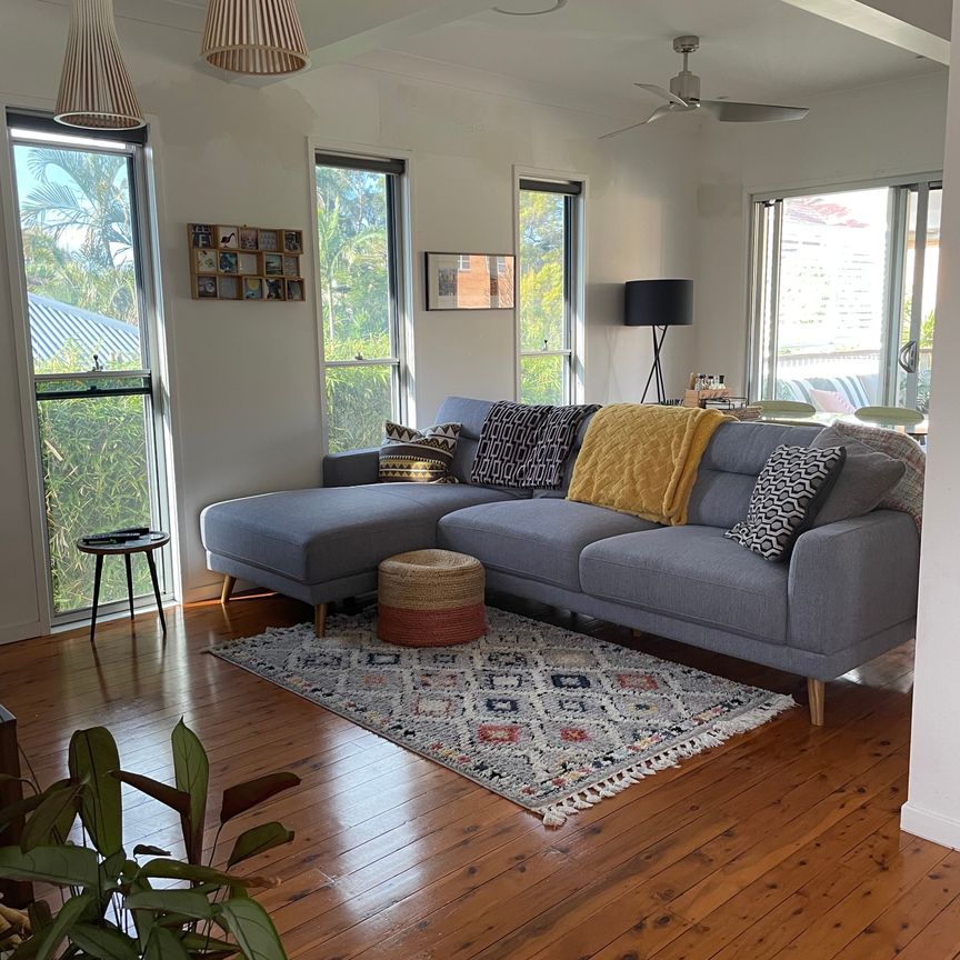 Greenslopes - Photo 1