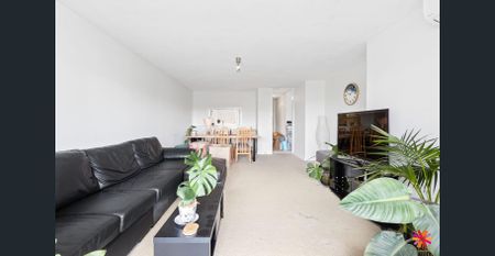 IDEAL LOCATION! - Photo 3