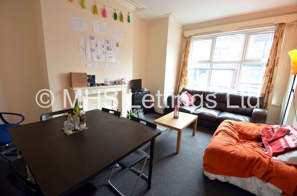 7 Bedroom Mid Terraced House for rent in Chestnut Avenue - Photo 1