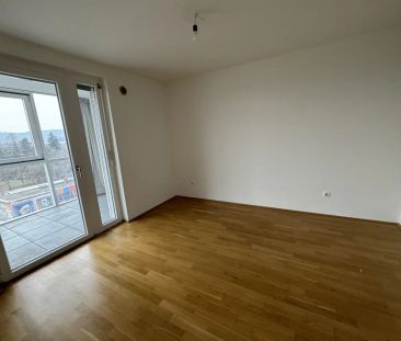 2 Zimmerwohnung mit großer verglaster Loggia - unbefristeter Mietve... - Photo 2