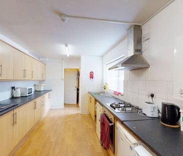 Carholme Road - 4 Bed Student Let - Photo 3