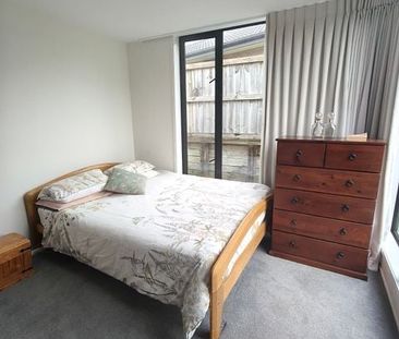 3 bedrooms plus office - Photo 6