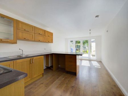 2 bedroom terraced house to rent - Photo 4