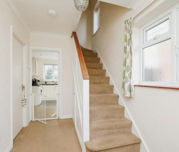 3 bedroom semi-detached house to rent - Photo 2