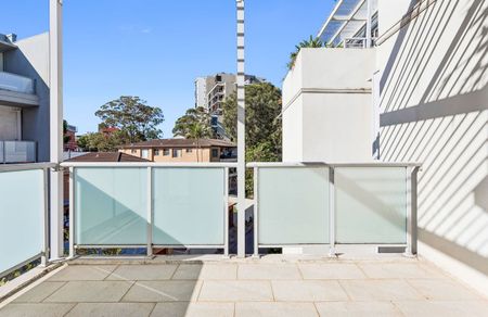 SPACIOUS ONE BEDROOM UNIT FOR LEASE - Photo 2