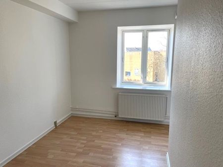 Skøn 1-værelses lejlighed midt i Odense C - Photo 3