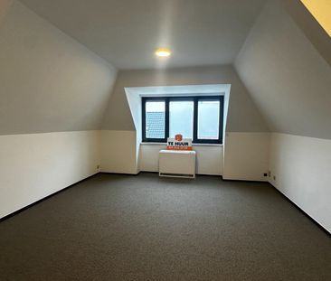 Gezellig appartement op de derde verdieping in Lokeren - Photo 2