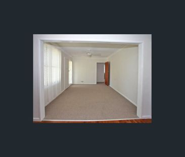 7 Hill Street, Warilla, NSW 2528 - Photo 3