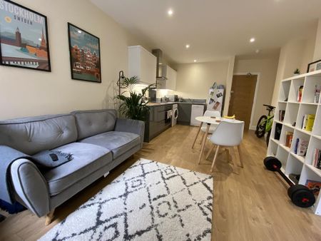 1 bedroom apartment to rent - Photo 2