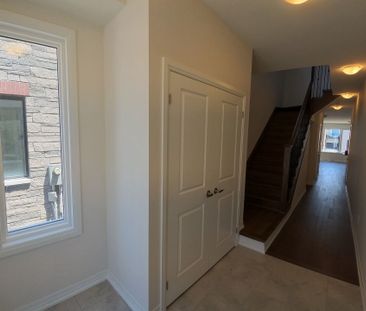 For Lease - 29 Boswell Drive, Brampton, Ontario - Photo 3