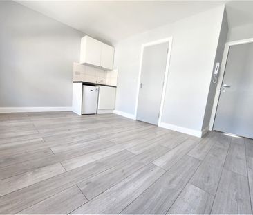 Bedsit, Lower Addiscombe Road, CR0 - Photo 2