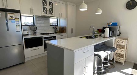 Fully Furnished Home - Photo 2