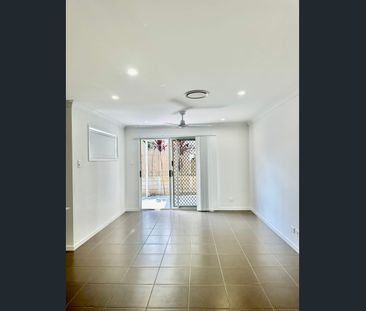 Neat townhouse! - Photo 2