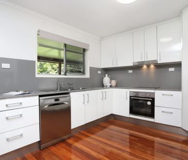 Spacious Family Home with Large Yard & Ample Parking in Keperra - Photo 6
