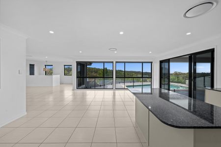 46 Sky Royal Terrace, Burleigh Heads QLD 4220 - House For Rent | Domain - Photo 2