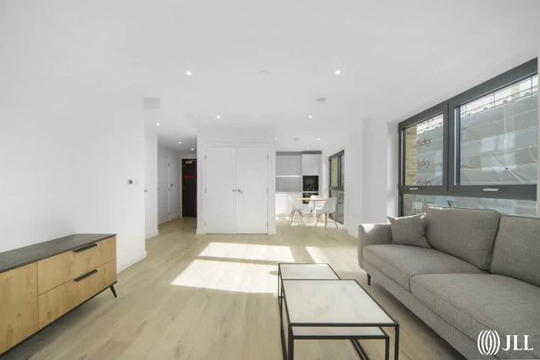 Anax Street London N4 - Photo 1