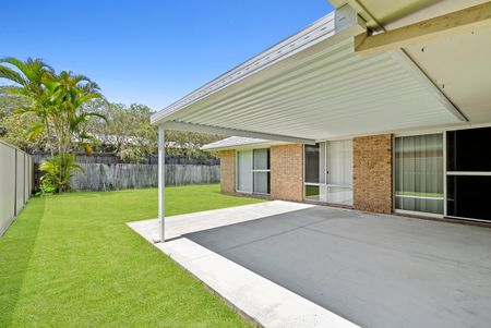9 Chippendale Crescent, Currumbin Waters QLD 4223 - House For Rent | Domain - Photo 2