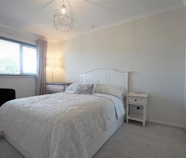 3 bedroom link detached house to rent - Photo 5