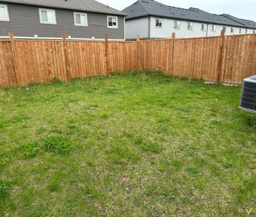 For Lease - 19 HAWTHORN Avenue, Thorold, Ontario - Photo 6