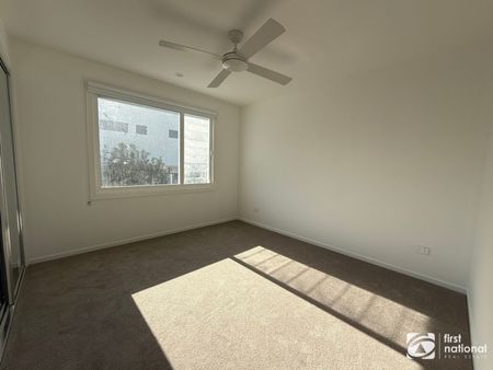 Brand-new townhouse - Ultimate comfort and convenience - Photo 4