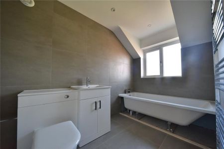 2 bedroom semi-detached house to rent - Photo 5