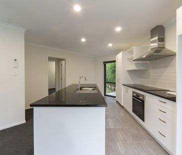 Beautiful Low-Maintenance Townhouse in Sought-After Flagstaff - Photo 4