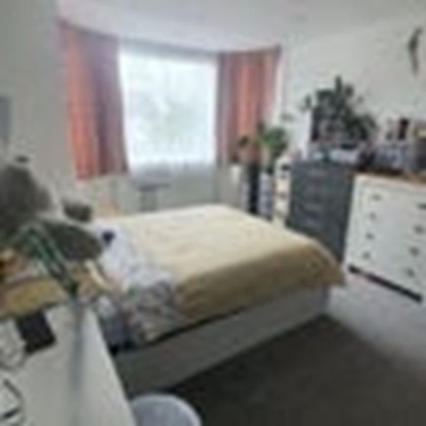 Room in a Shared House, Keswick Gardens, HA9 - Photo 1