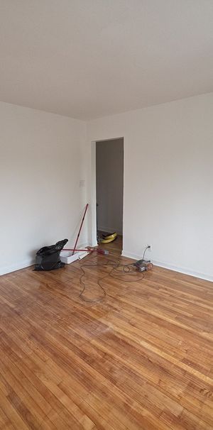 3 1/2, Chauffe, Haut De Triplex, Saint-L - Photo 1